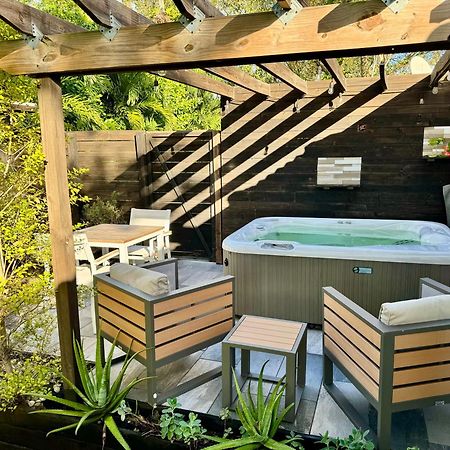 Hot Tub House On Golf Course! 10 Mins To The Beach Villa ไมอามี ภายนอก รูปภาพ